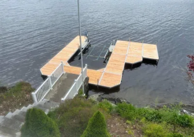 Safe and stable dock for lake access